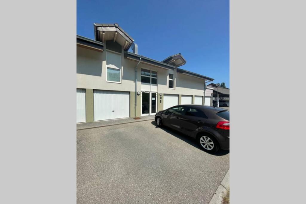Superbe Au Calme Avec Vue Sur Le Lac. Apartamento *